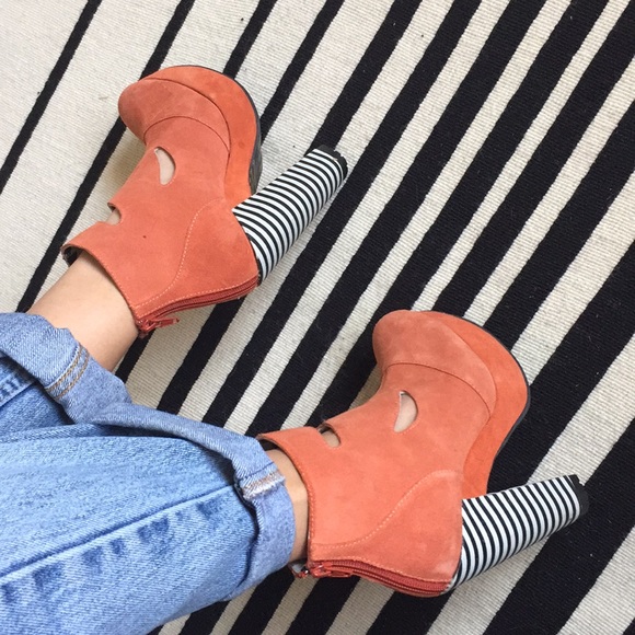 Shoes - Size 8 booties heels